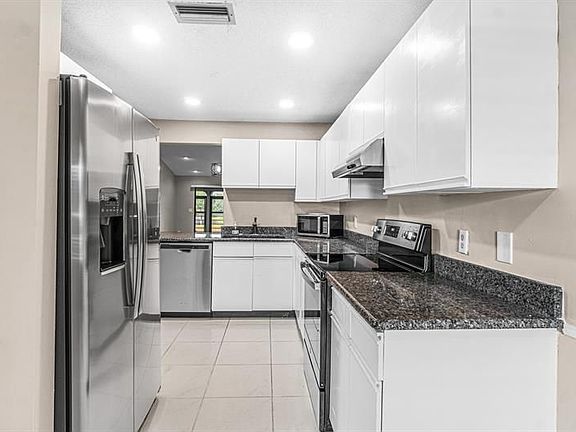 4th image of 10137 Mangrove Dr APT 202