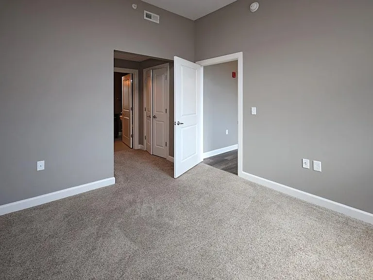 The Residences At Hanna — Photo 6
