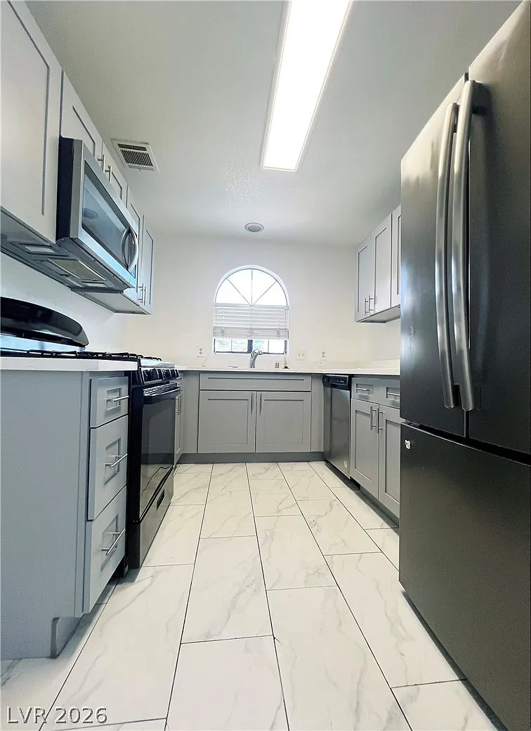 2 bed, 2.0 bath, 1056 sqft, $1,380 — Photo 4