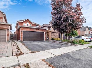3926 Hazelridge Rd, Mississauga, ON L5N 6Z4