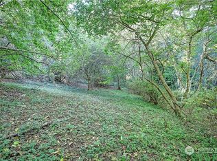 954 Valerie Dr, Camano Island, WA 98282