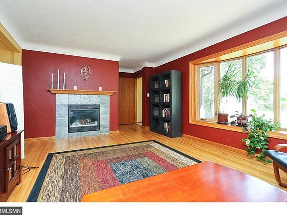 3rd image of 2614 Brookview Dr E
