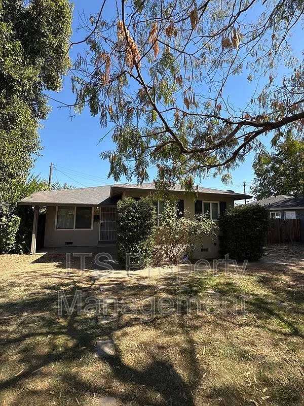 2 bed, 1.0 bath, 1015 sqft, $1,995 — Photo 1