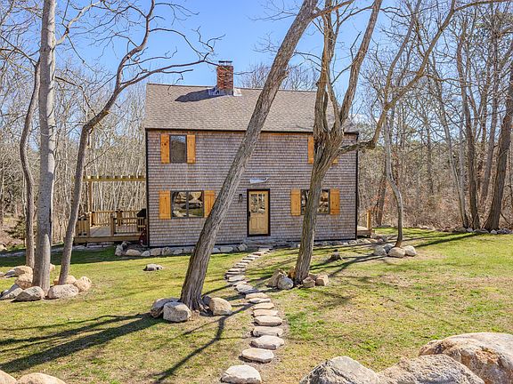 2nd image of 309 Great Fields Road