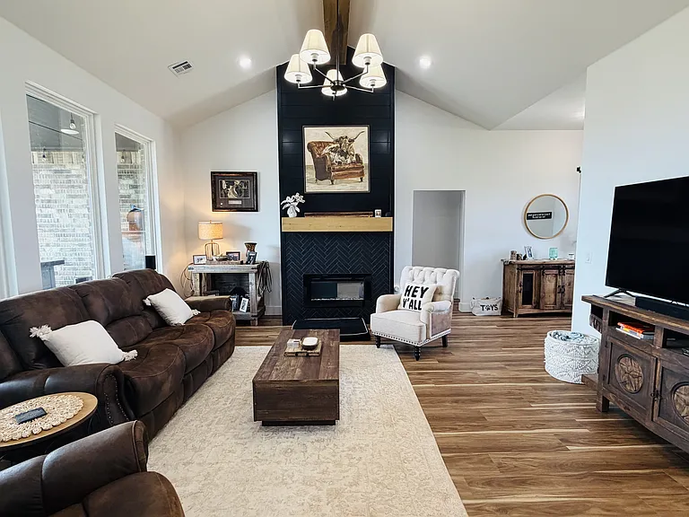 4692 Adraina Way — Photo 3