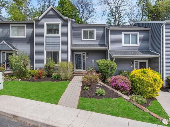 2 Hendrick Hills, Peekskill, NY 10566