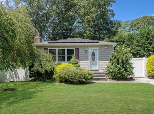 5 Juniper Rd, Rocky point, NY 11778