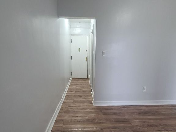 4th image of 1690 Clay Ave #21A