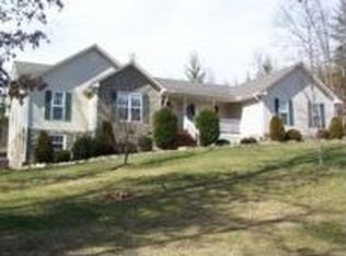 181 Riverwood Dr, Franklin, NC 28734