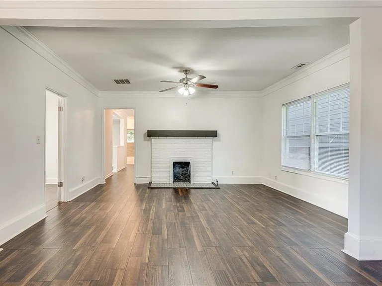 244 Laurel Ave SW — Photo 7