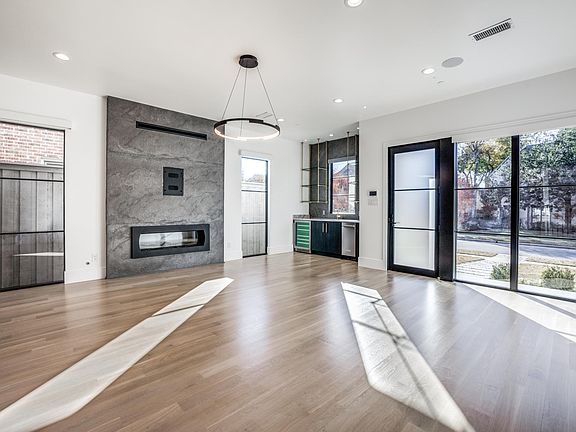 4th image of 3532 Asbury St