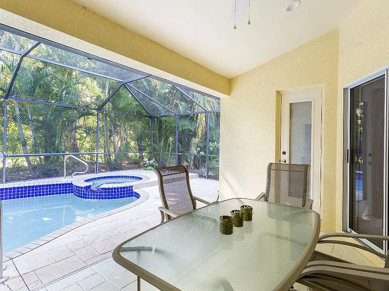 Seashore Cir — Photo 33