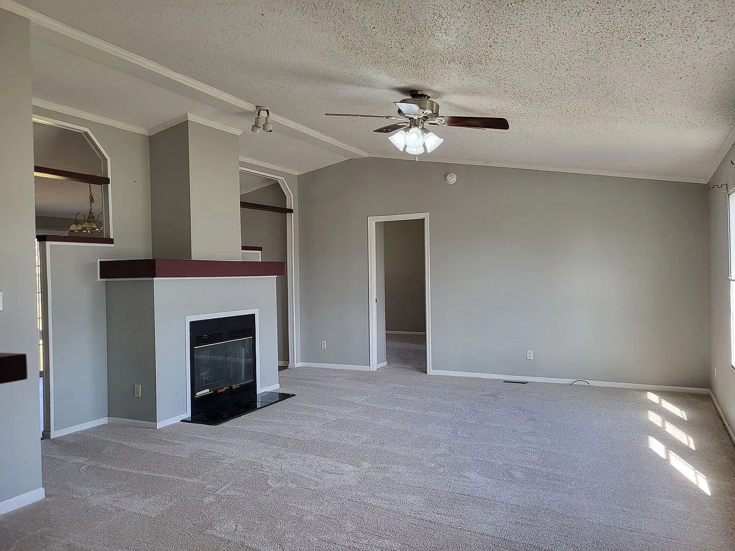 3 bedroom home in Maiden — Photo 2