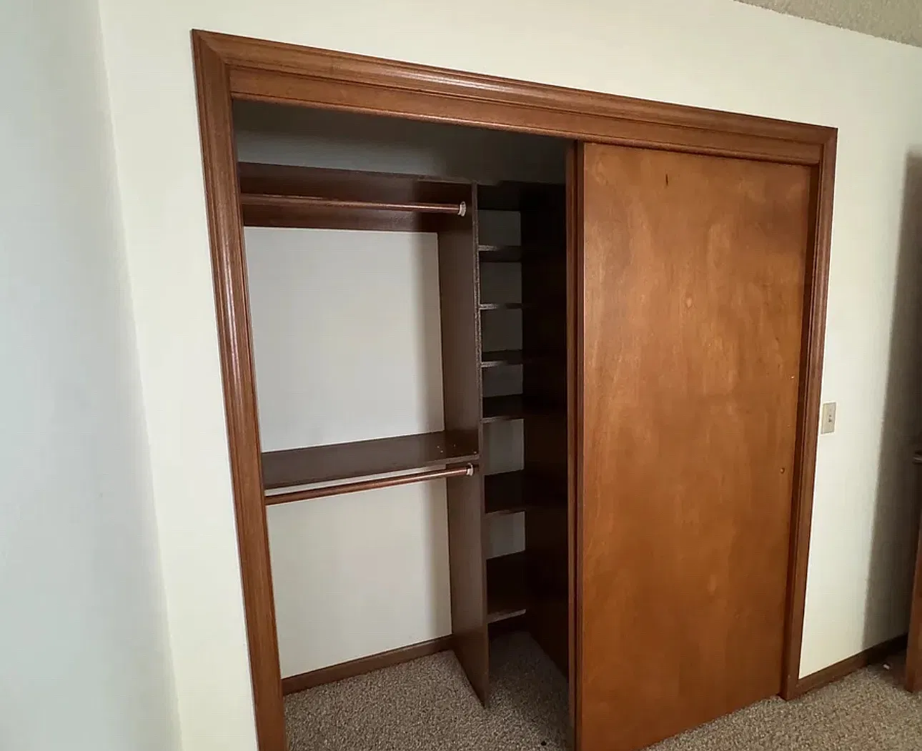 2 bed, $1,200 — Photo 2