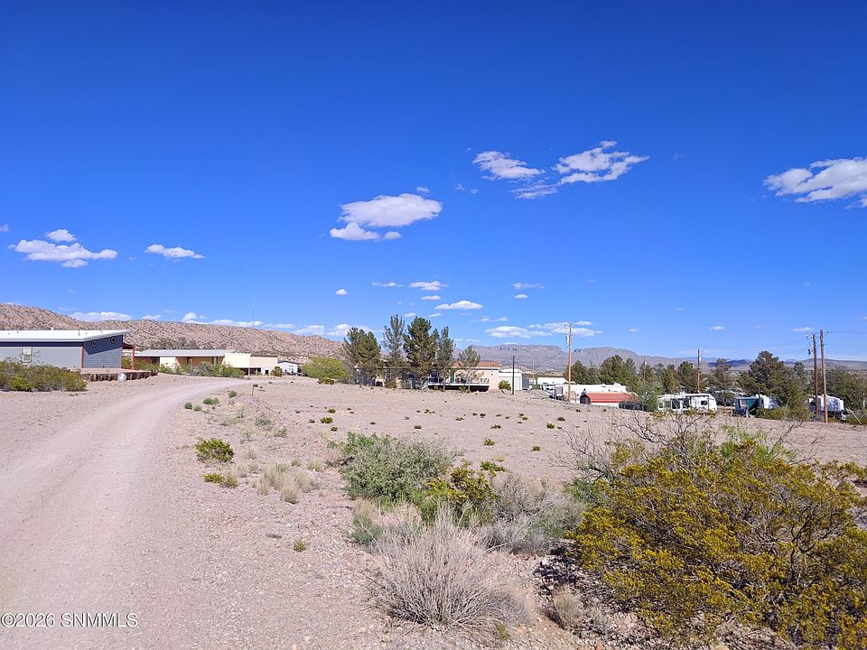 1st image of Waterdog Rd