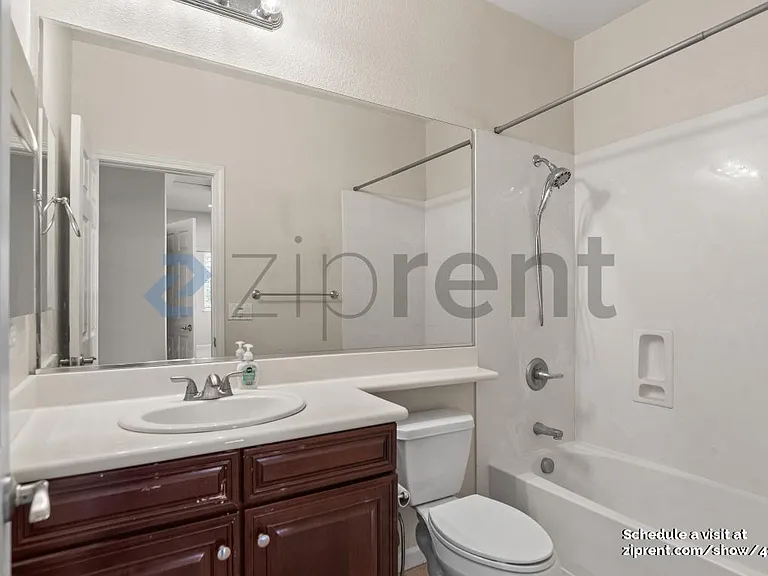1076 Sapphire Ter — Photo 30