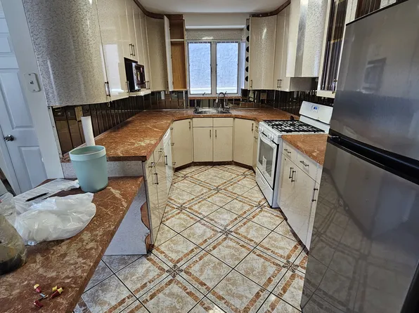 2837 Ford St #2, Brooklyn, NY 11235