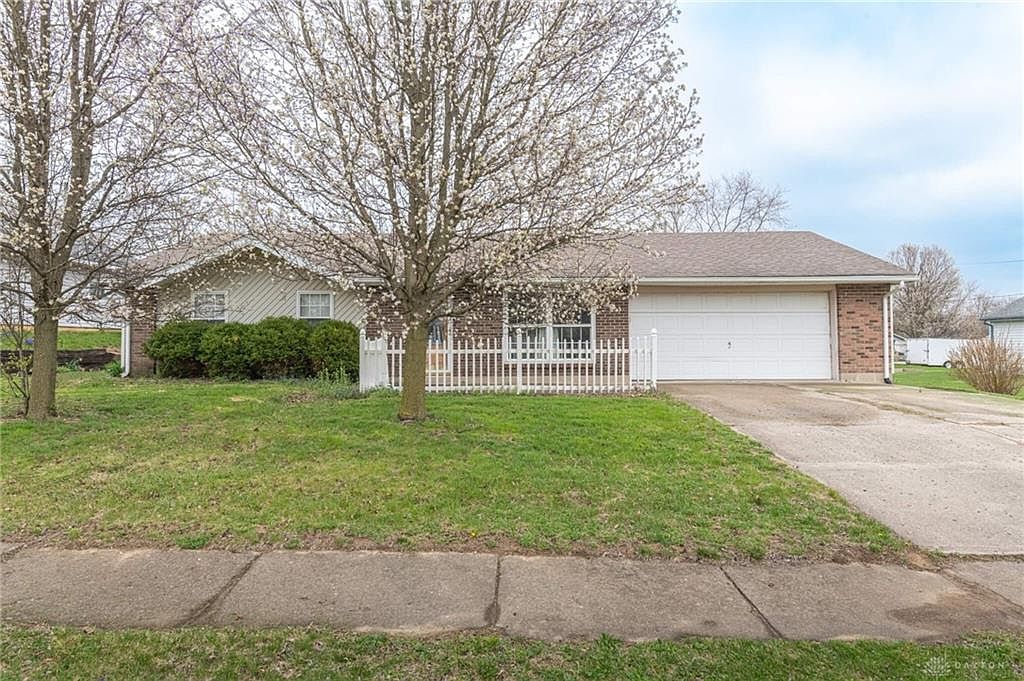 403 Carolyn Dr, Farmersville, OH 45325 Zillow