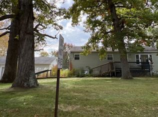 19901 Doyle Rd, Gregory, MI 48137