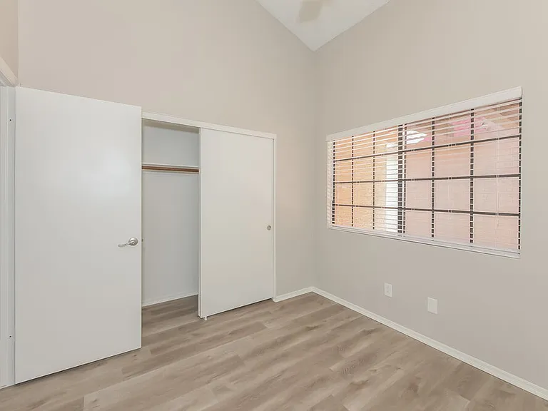 4681 W Harrison St — Photo 13