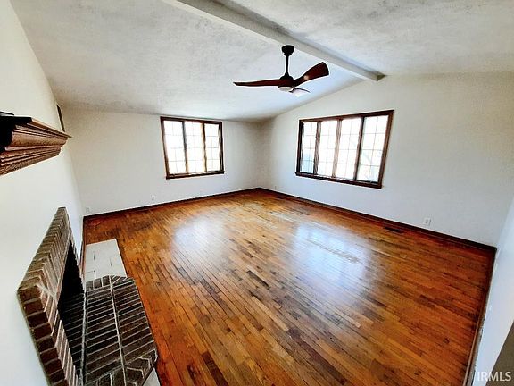 5th image of 3700 W Fleetwood Dr