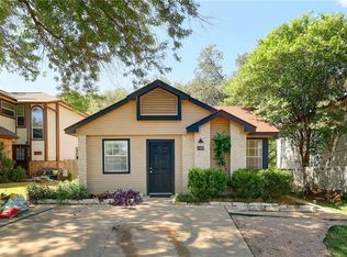 1330 E Logan St, Round Rock, TX 78664