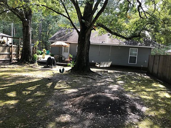 3rd image of 20925 Illinois St