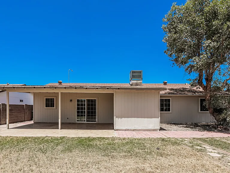 2915 E Dolphin Ave — Photo 16