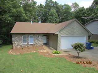 473 17th Ave NE, Hickory, NC 28601