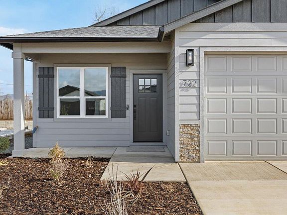4th image of 728 Dahl Pl #17