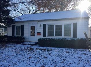 411 Fairview Dr, Champaign, IL
