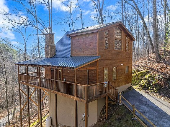 3rd image of 2318 Whipoorwill Hill Way