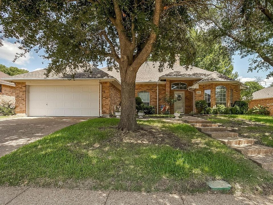 10162 Meadowcrest Dr, Benbrook, TX 76126 Zillow