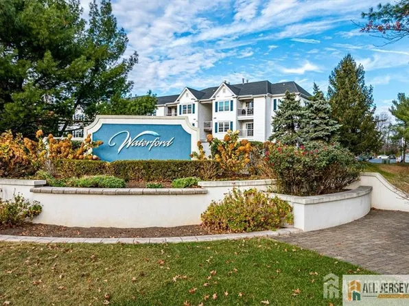 1312 Waterford Dr, Edison, NJ 08817