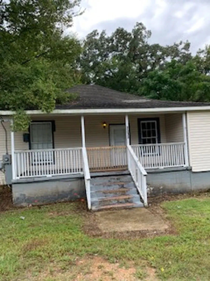 3313 Alabama Ave — Photo 1