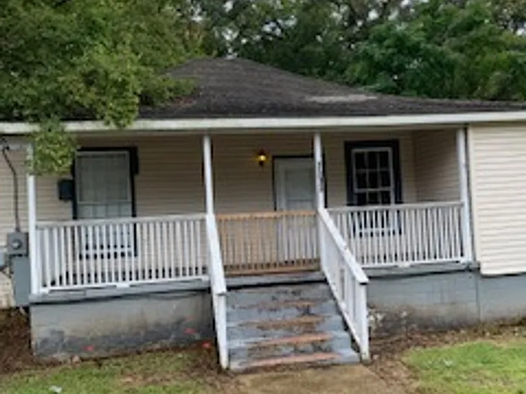 3313 Alabama Ave NE — Photo 1