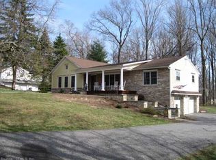 38 Spinning Wheel Rd, Trumbull, CT 06611