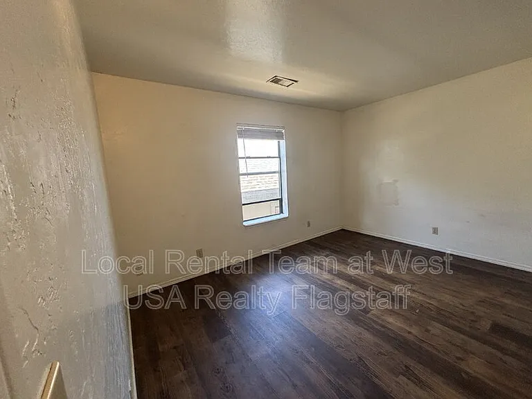 625 S Fountaine St #B — Photo 17