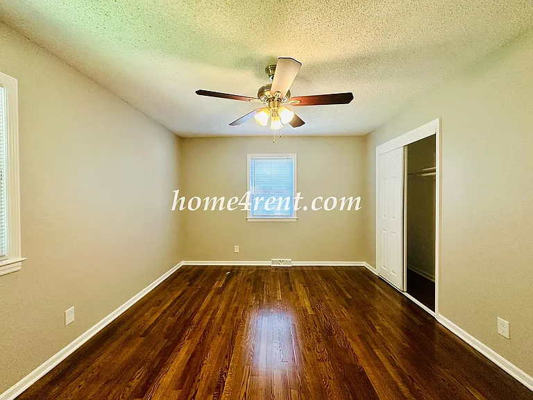 7421 Hardy Ave — Photo 19