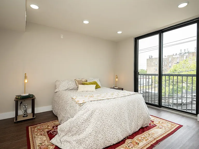 242 Beacon Ave #201 — Photo 6