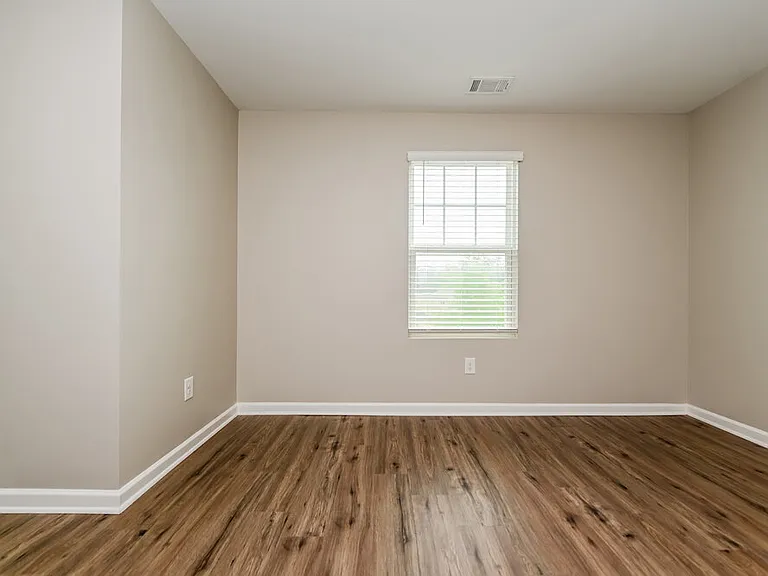1083 Coldwater Dr — Photo 15