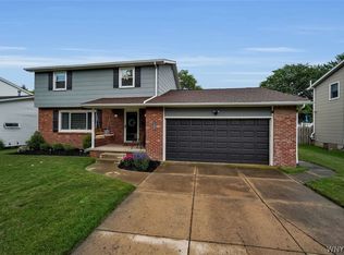 387 Seabrook Dr, Buffalo, NY 14221