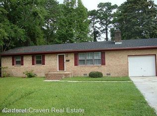 209 Forest Hill Dr, Havelock, NC 28532