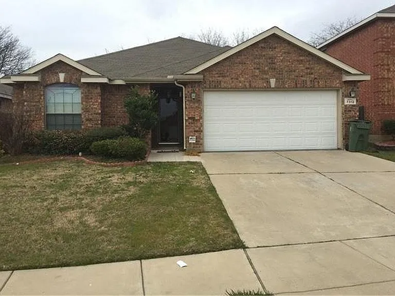 7312 Fossil Creek Dr — Photo 1