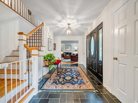 5th image of 21 Queen Regent Ct
