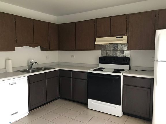 3rd image of 44 W 59th St APT A