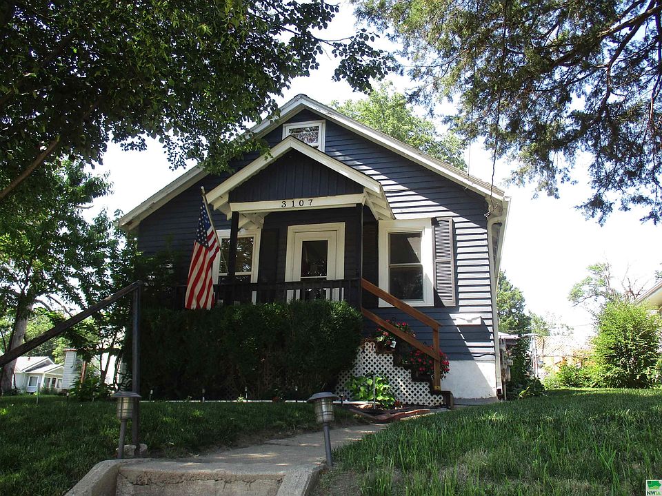 1st image of 3107 6th Ave