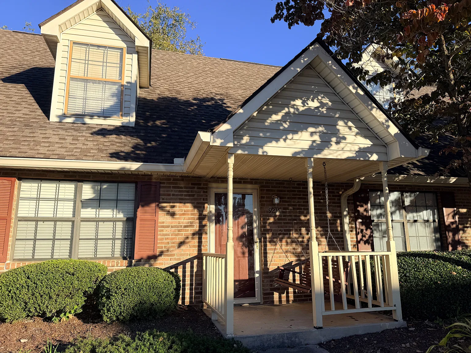 9215 Shady Bend Ln — Photo 1