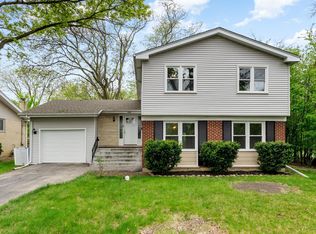 666 Barberry Rd, Highland Park, IL 60035