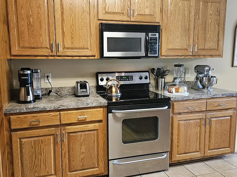 2947 Sylvan Way — Photo 10